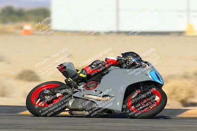 media/Jan-13-2024-SoCal Trackdays (Sat) [[9c032fe5aa]]/Turn 16 Set 2 (1120am)/